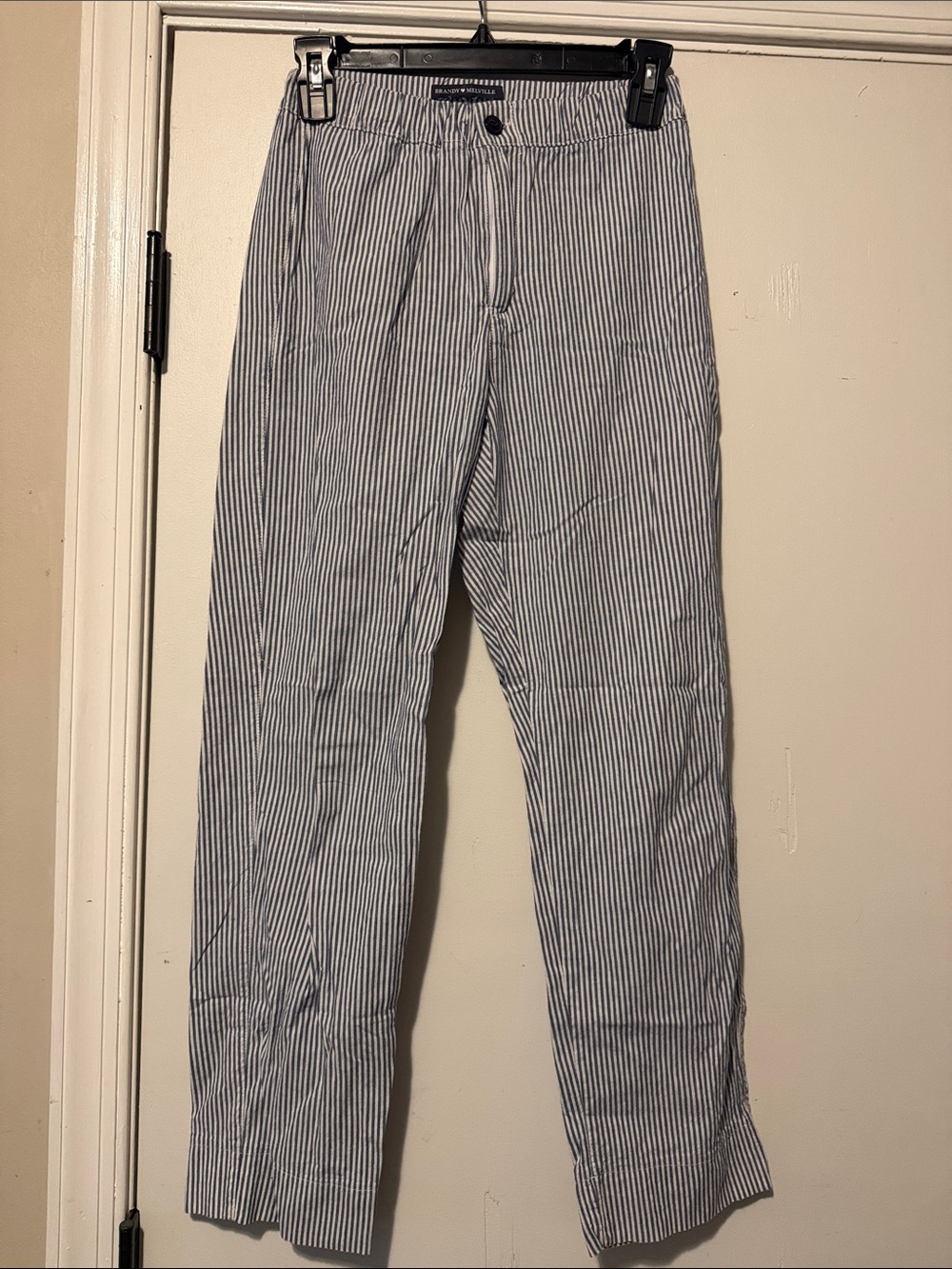 Brandy Melville Blue and White Striped Cropped Pants